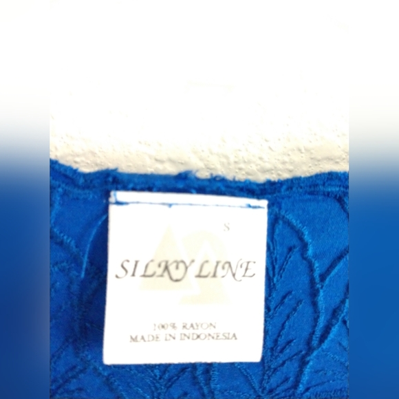 Silky Line Embroidered Shirt with Cutwork Royal Blue on Blue Small, Chest 34" - Picture 4 of 5